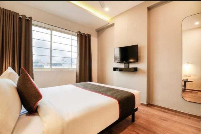 Oyo Shree Balaji Tower Hotel Bhopal Exterior photo