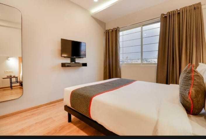 Oyo Shree Balaji Tower Hotel Bhopal Exterior photo
