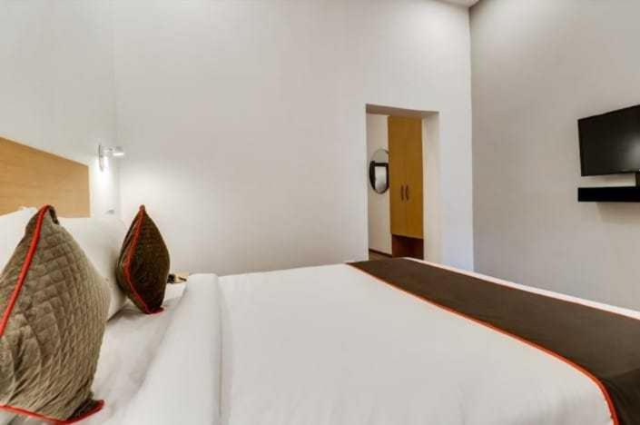 Oyo Shree Balaji Tower Hotel Bhopal Exterior photo